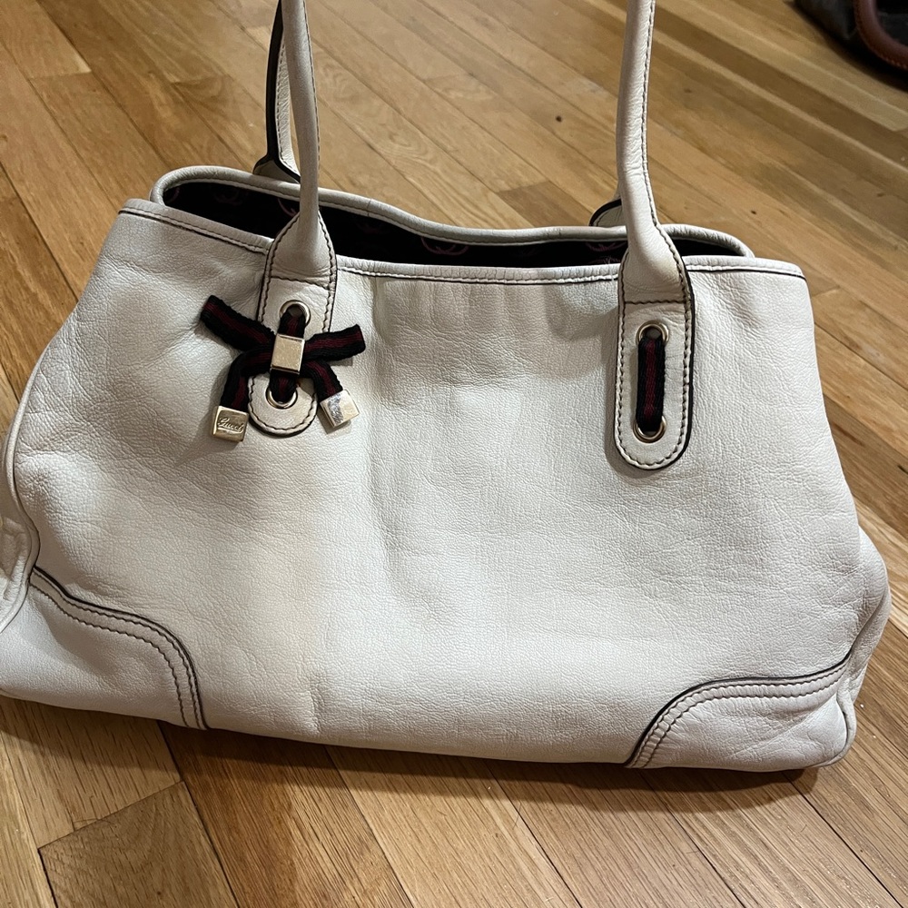 ✨Authentic Gucci Princy with bow medium tote 👜